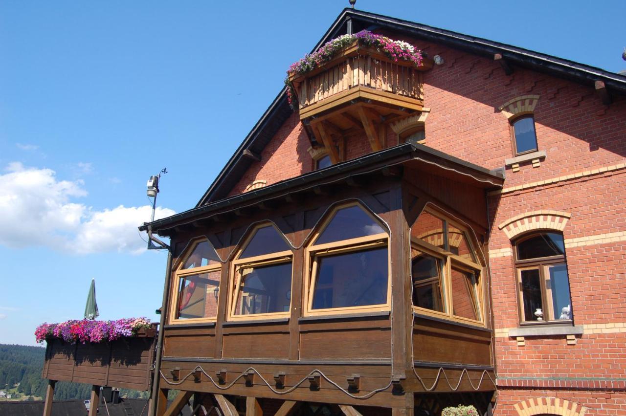 Berggasthaus & Pension Schoene Aussicht Klingenthal Buitenkant foto