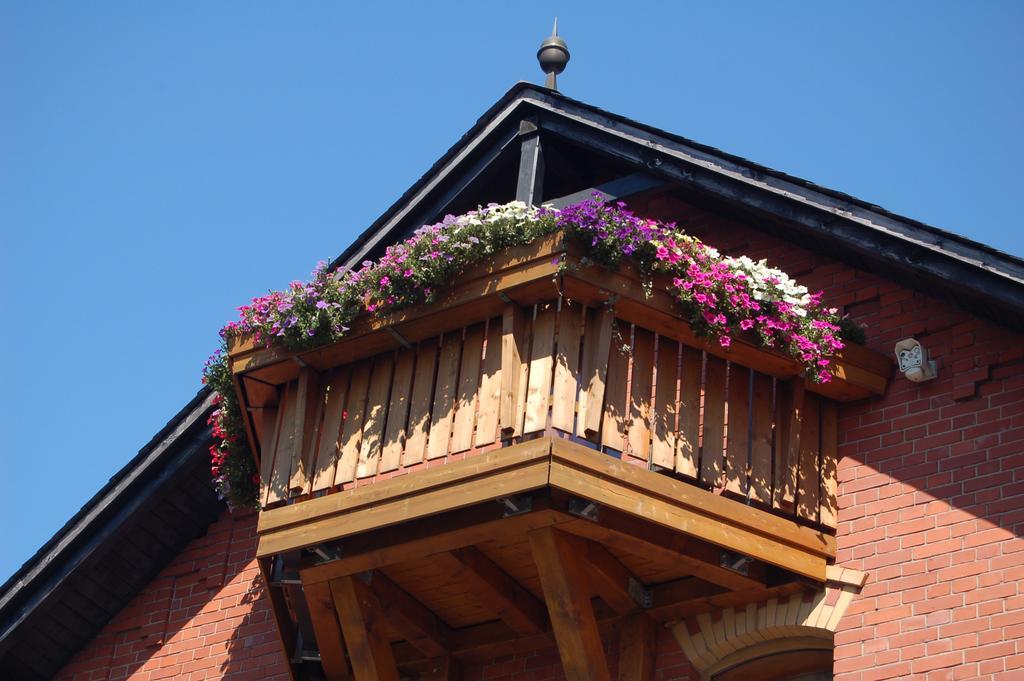 Berggasthaus & Pension Schoene Aussicht Klingenthal Buitenkant foto