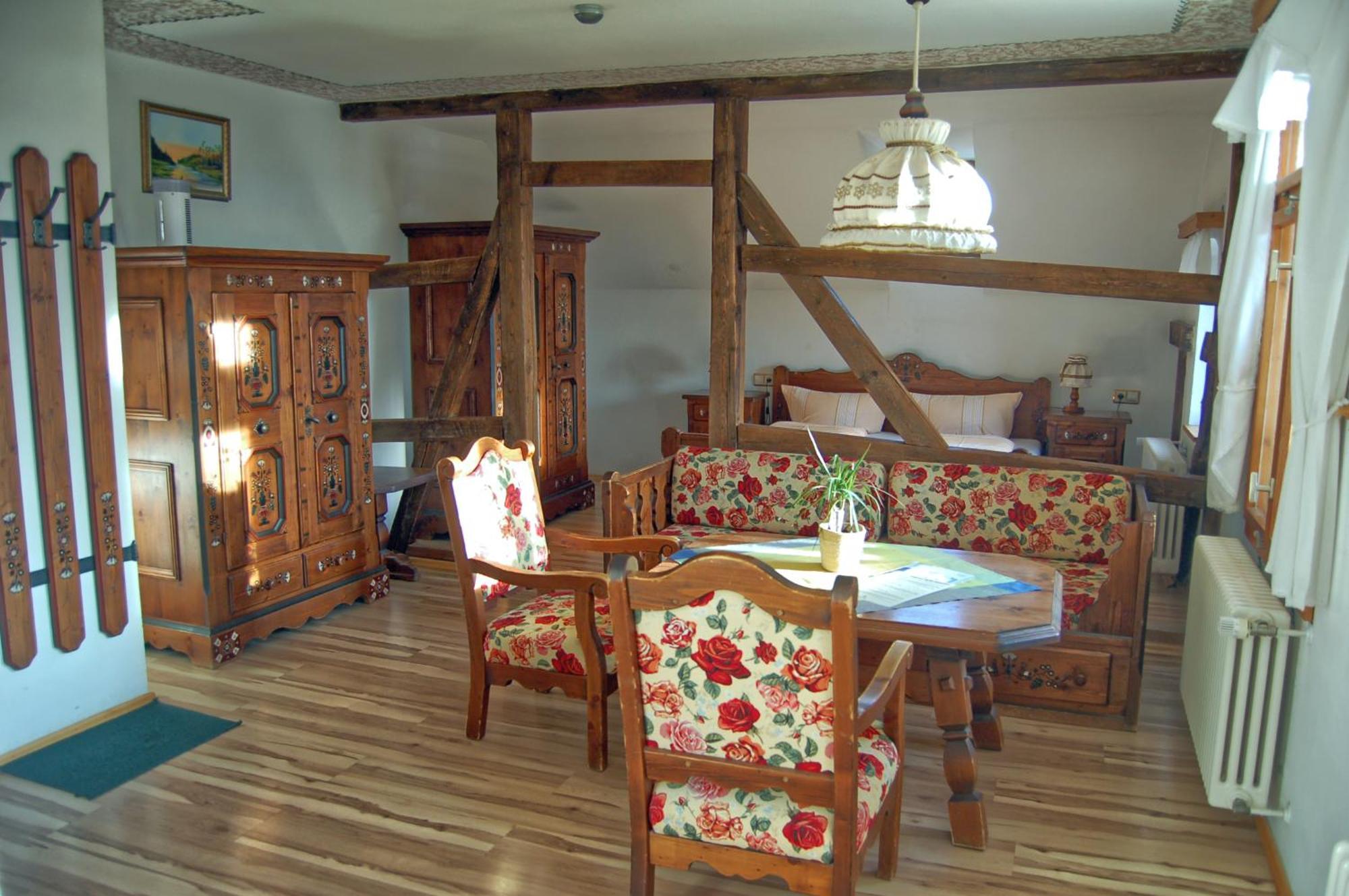 Berggasthaus & Pension Schoene Aussicht Klingenthal Kamer foto