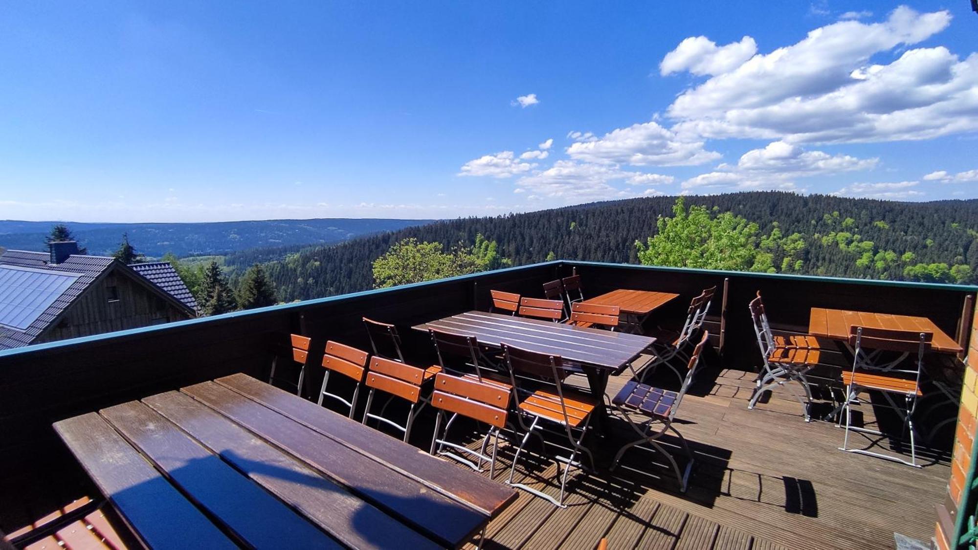 Berggasthaus & Pension Schoene Aussicht Klingenthal Buitenkant foto